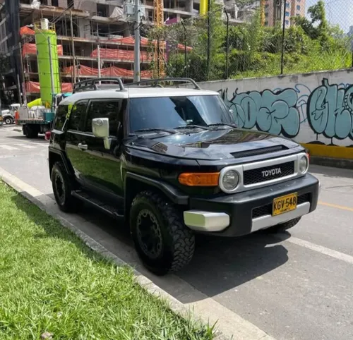TOYOTA FJ CRUISER 2010