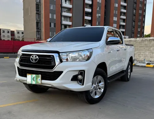 Toyota Hilux SR 2020