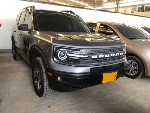 Ford Bronco 