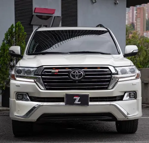 Toyota Lc200 Sahara  VX 2017