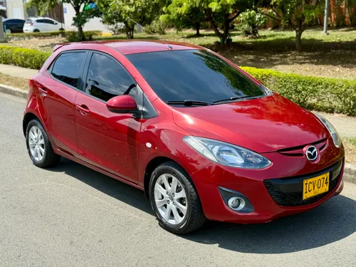 Mazda 2 2015 automatico