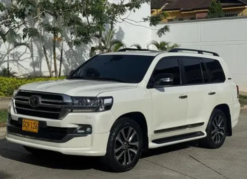 Toyota Lc200 Sahara Executive blindada 2019