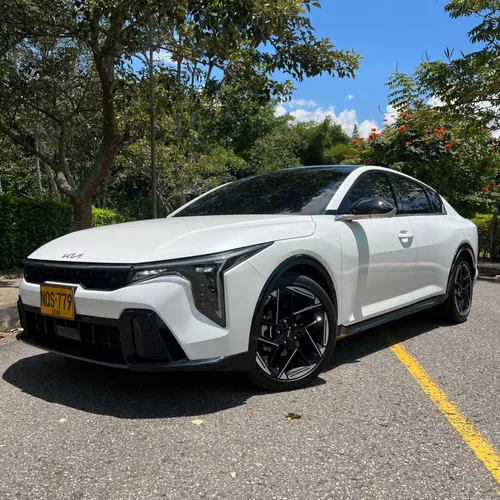 Kia K4 GT-Line 2025