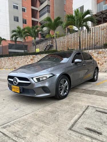 MERCEDES BENZ A200 2019