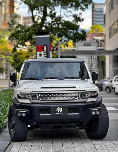 Toyota FJ Cruiser 2012
