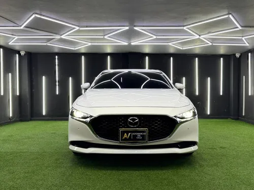 MAZDA 3 GRAND TOURING 2023 HÍBRIDO 
