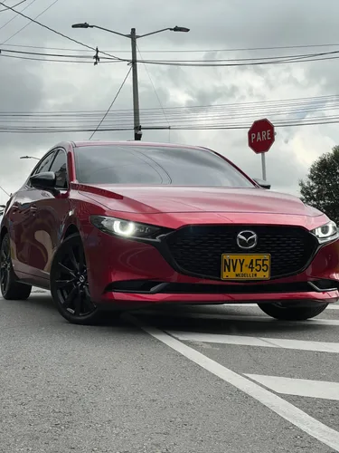 Mazda 3 carbon edition 2025