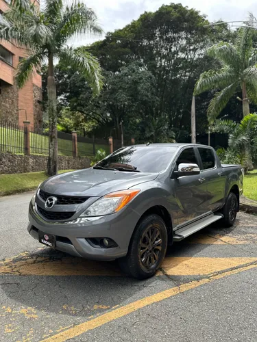 Mazda bt50 profesional blindada 2015