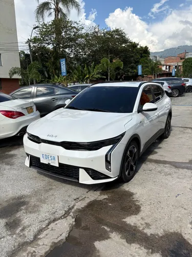 KIA K3 CROSS