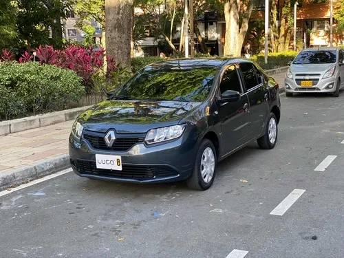 Renault Logan Authentique 1.6 Mecánico Mantenimientos al día