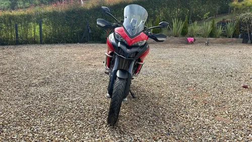 Ducati Multistrada v2s   