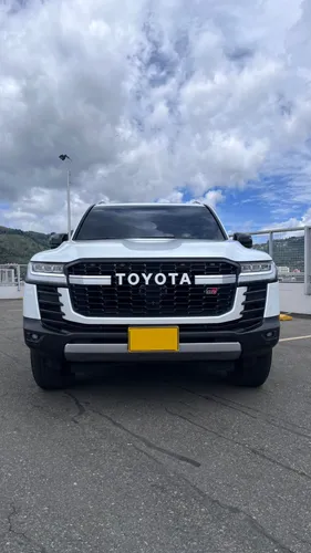 TOYOTA LAND CRUISER 300 - GRS