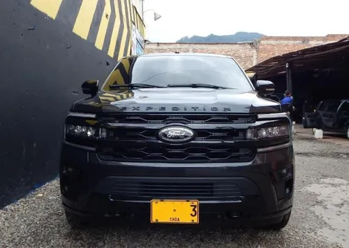 Ford Expedition 2023