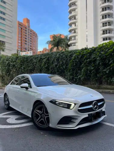 Mercedes Benz A180 AMG Line 1.3cc turbo 