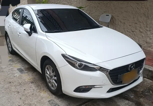 Mazda 3 Touring 2.0 2019