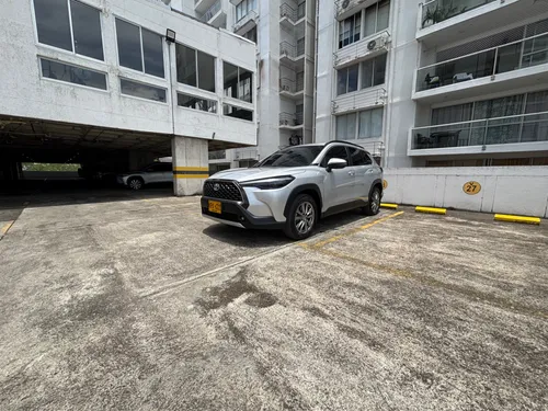 TOYOTA COROLLA CROSS XEi HÍBRIDA 
