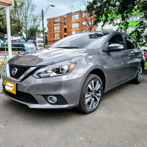Nissan Sentra Exclusive 2018
