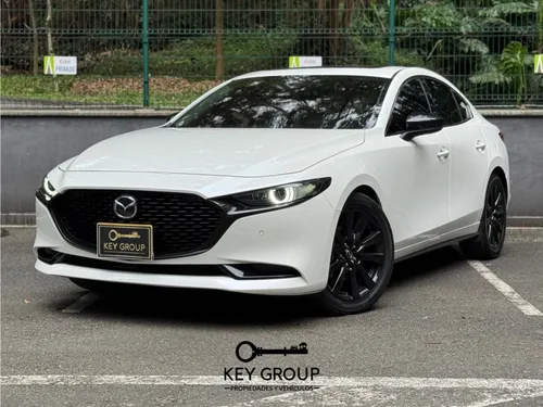 Mazda 3 Grand Touring Carbon Edition 