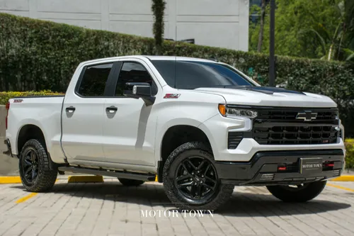 CHEVROLET SILVERADO 2024