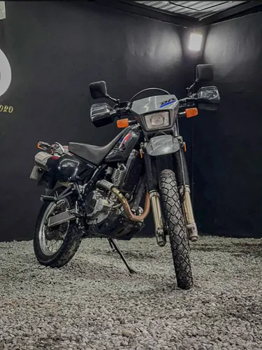 Suzuki DR650 Modelo 2021