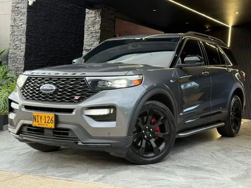 FORD EXPLORER ST PERFORMANCE 2023