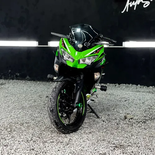 Kawasaki Ninja 400 KRT 2021 