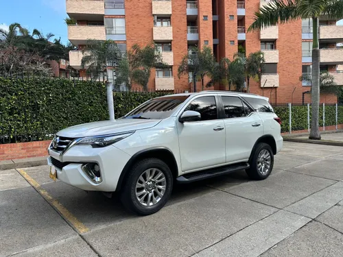 TOYOTA FORTUNER SRV 2019 2.7