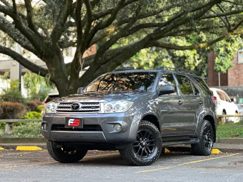 TOYOTA FORTUNER SR5 4X4 2009