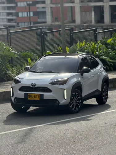 Toyota Yaris Cross Xls Híbrida 2024
