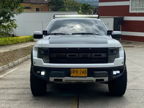 FORD F150 RAPTOR SVT 2013