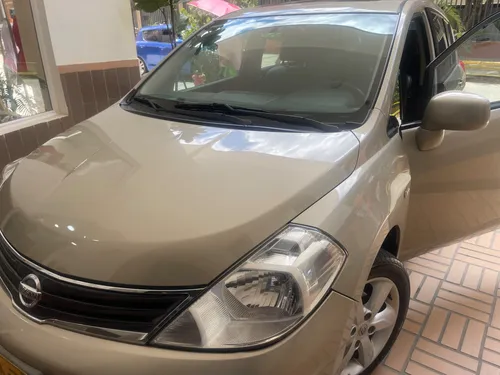 Nissan Tiida Special Edition Hatchback 2014 