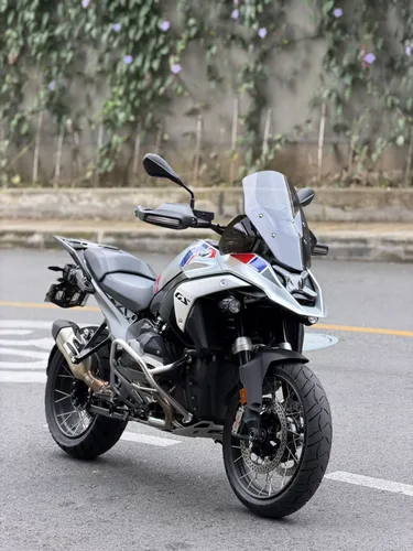 BMW R1300 GS White