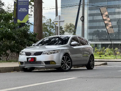 KIA CERATO FORTE 2011