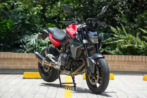 BMW F900R DYNAMIC 2024