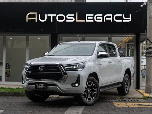 Toyota Hilux 2.8L Turbo Diésel 4x4