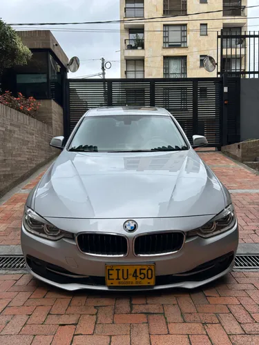 BMW 318i Sport Line  Versión Deportiva