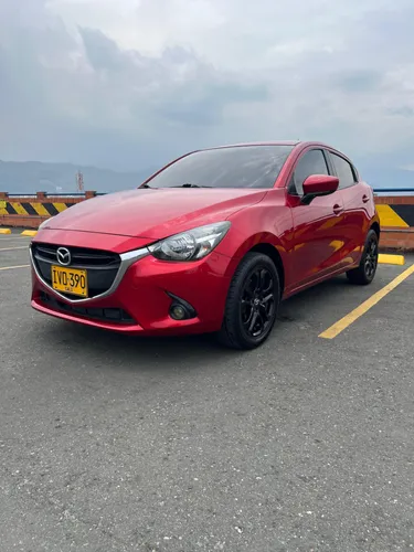 Mazda 2 Touring HB 2016 Mecanico 