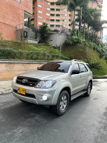Toyota fortuner 4.0 v6 2008