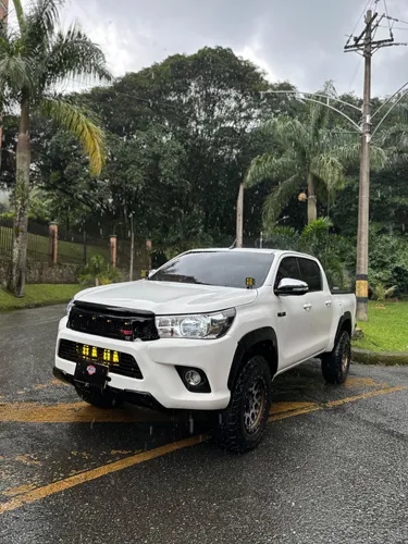 Toyota hilux srv 2.8 diesel at 2018