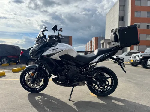Kawasaki versus 650 modelo 2020