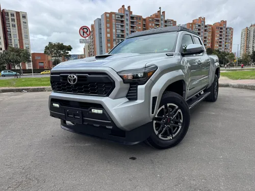 TOYOTA TACOMA TRD SPORT HIBRIDA 2025 0 KM