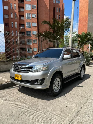 Toyota Fortuner  2015