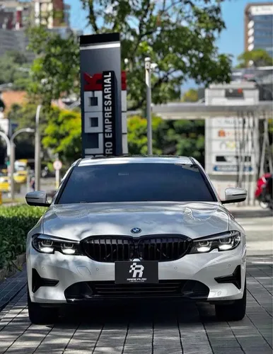 BMW 330e 2022