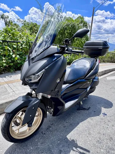 Yamaha XMAX 