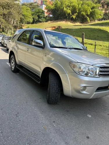 TOYOTA FORTUNER SR5 2.7 4X4 