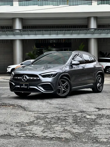 MERCEDES BENZ GLA 250 4MATIC