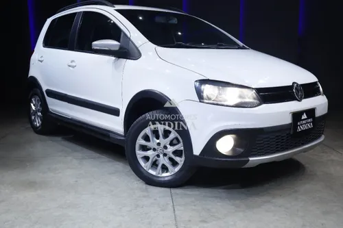 Volkswagen CROSSFOX 1.6L MT 1600CC 5P FE 2014