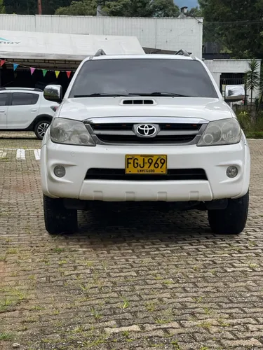 TOYOTA FORTUNER VIGO 2007