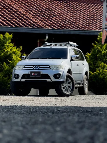 Mitsubishi Nativa 2015 