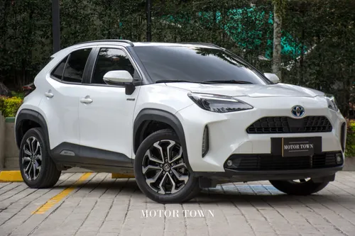 TOYOTA YARIS CROSS XS 2023 HIBRIDA 